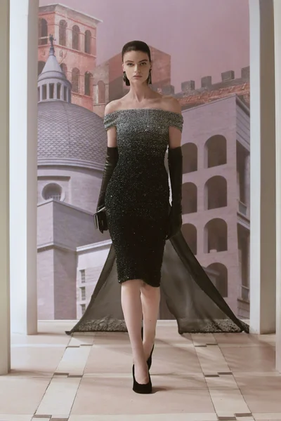 Look 32